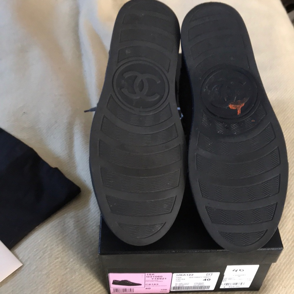 Chanel black leather and gray suede sneakers - Picture 4 of 7